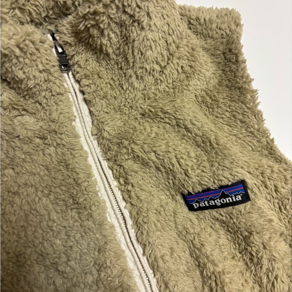 Patagonia Women's Tan Fleece Vest - Picture 2 of 5